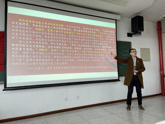 覃夫杰90 覃夫杰90